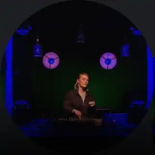 CHRYSTAL CHRIS CHRYSTAL CHRIS