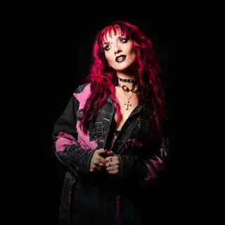 🔴 Delilah Bon