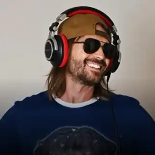 DJ Love Me DJ Love Me