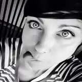 Künstlerprofil von Elli San aka D-Vine
