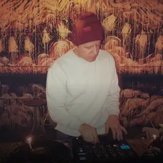 🔴 DJ Swella