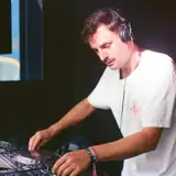 Eggroni artist profile