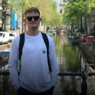 🔴 Flat Whtie Chris