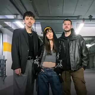 Lyder joue depuis 23:30 / Dubstation
