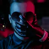 Künstlerprofil von [Nik West]