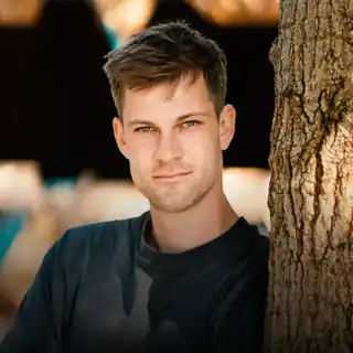 Perkins & Possebility spielt seit 21:30 im Trancefloor