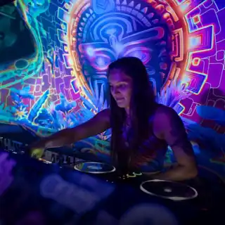 Sonorous gra od 04:30 w Trancefloor