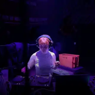 schwesta_ela schwesta_ela