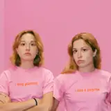 Profil d’artiste de two girls one mom